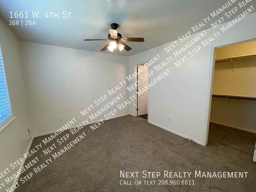 1661 W 4th St - Photo 6 of 18