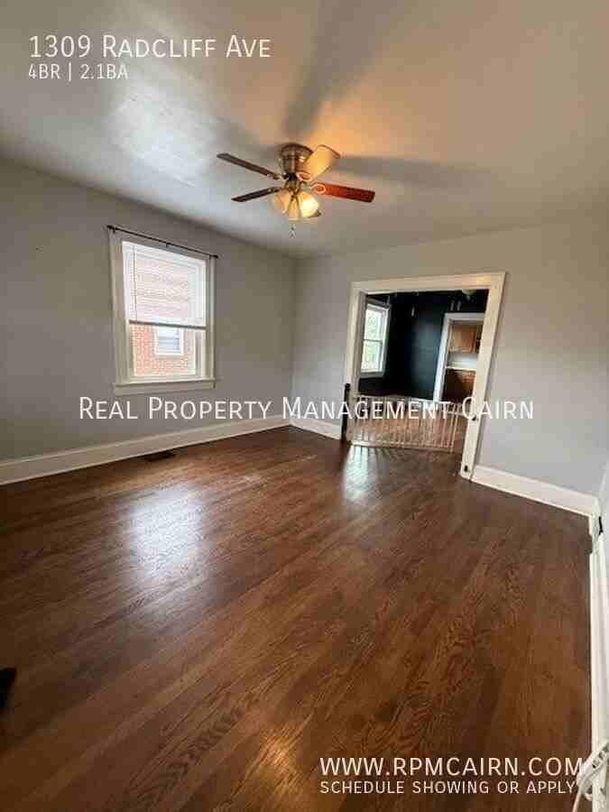 1309 Radcliff Ave - Photo 2 of 15