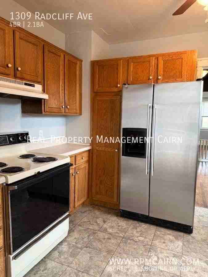 1309 Radcliff Ave - Photo 6 of 15