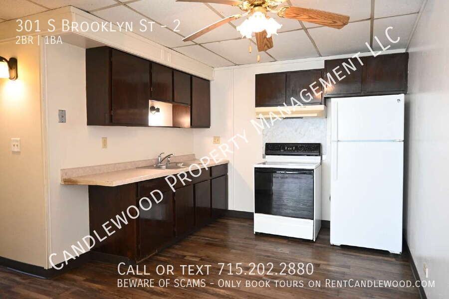 301 S Brooklyn St #2 - Photo 4 of 22