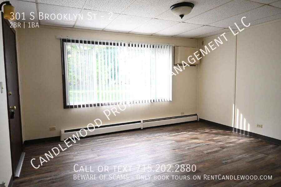 301 S Brooklyn St #2 - Photo 7 of 22