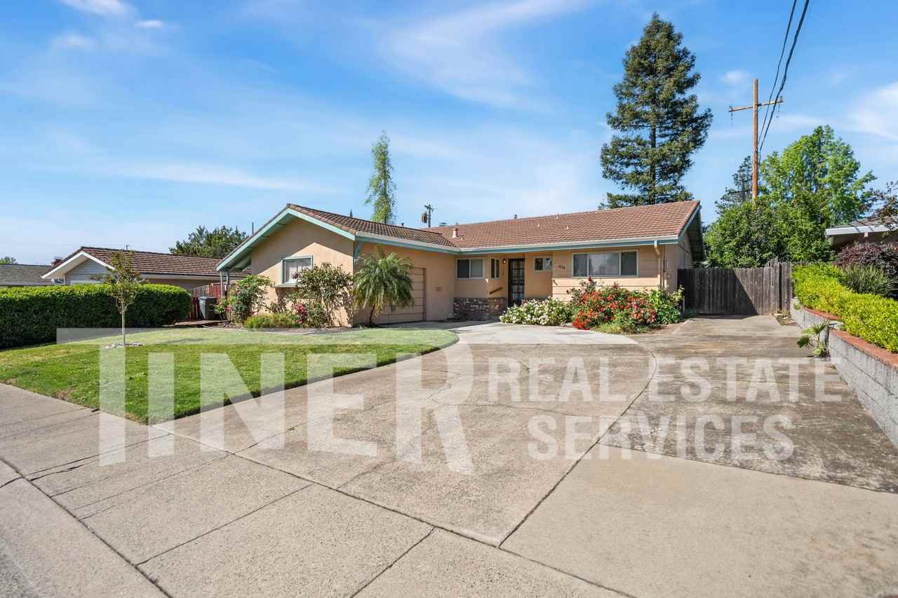 6138 Cherrelyn Way - Photo 5 of 27