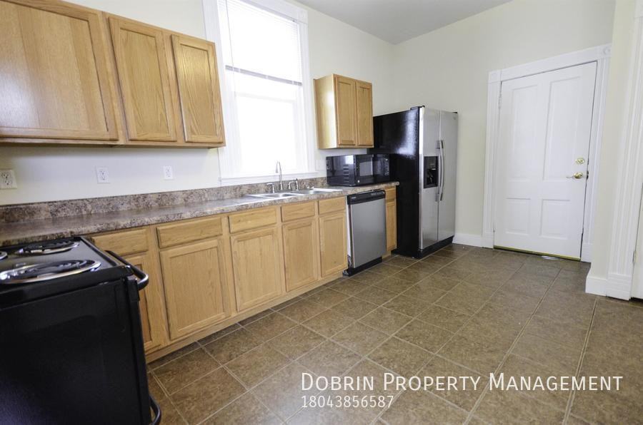 2024 W Cary St - Photo 4 of 21