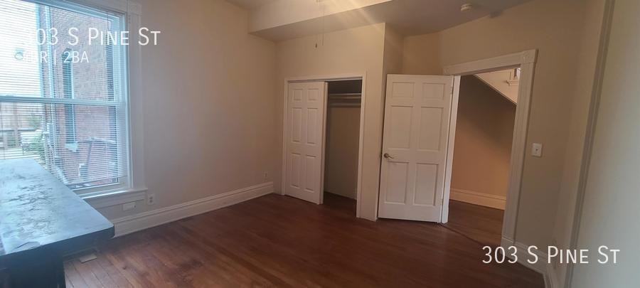 303 S Pine St - Photo 6 of 30