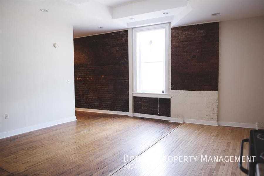 301 S Pine St #B - Photo 6 of 12