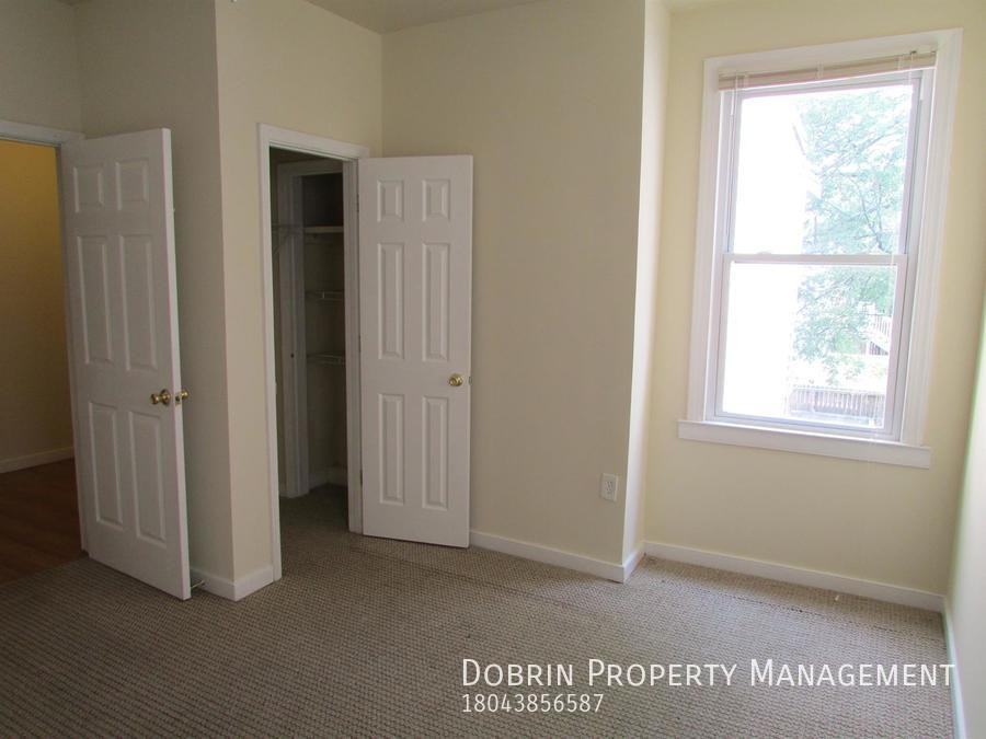 2022 Parkwood Ave - Photo 6 of 14