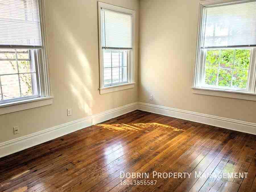 111 E Leigh St - Photo 5 of 31