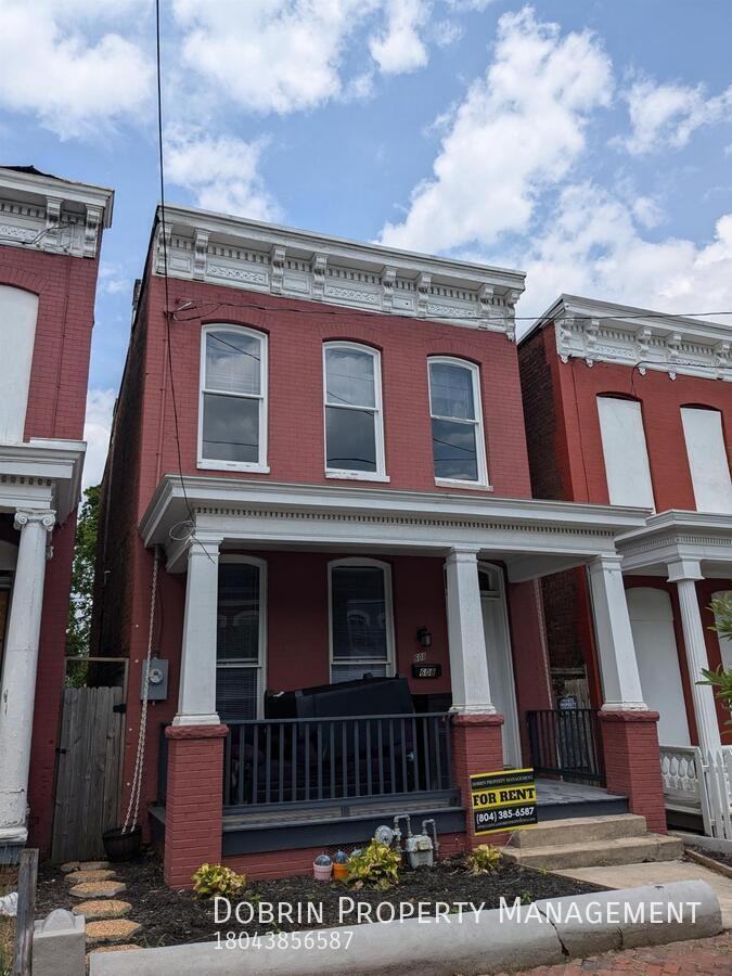 608 N 1st St - Photo 3 of 40