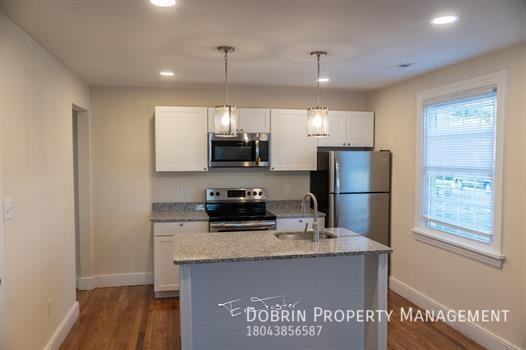 1809 Blair St - Photo 3 of 20