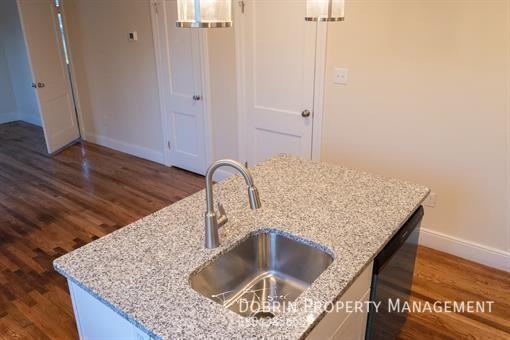 1809 Blair St - Photo 4 of 20