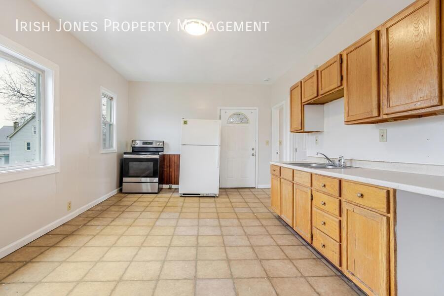 152 Wildwood Pl #2 - Photo 3 of 14