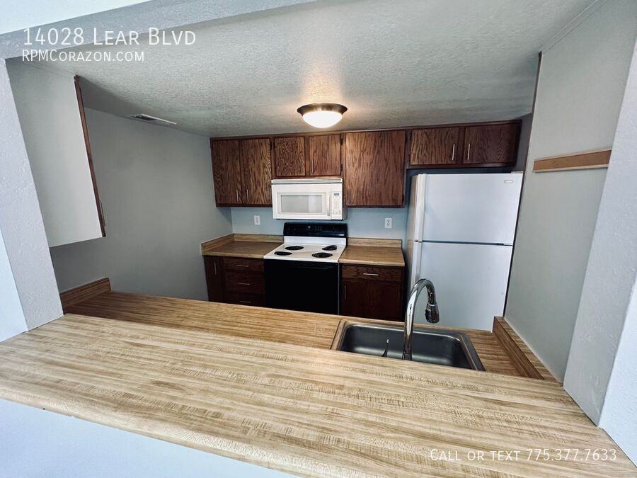 14028 Lear Blvd - Photo 6 of 19