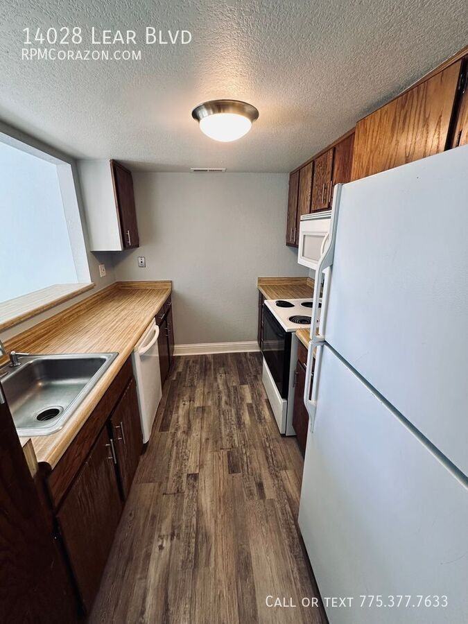 14028 Lear Blvd - Photo 7 of 19