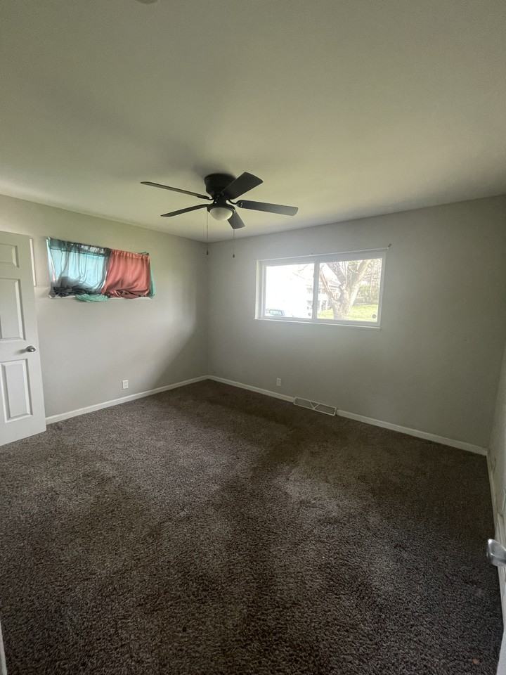 960 Raford Ct #NA - Photo 5 of 5