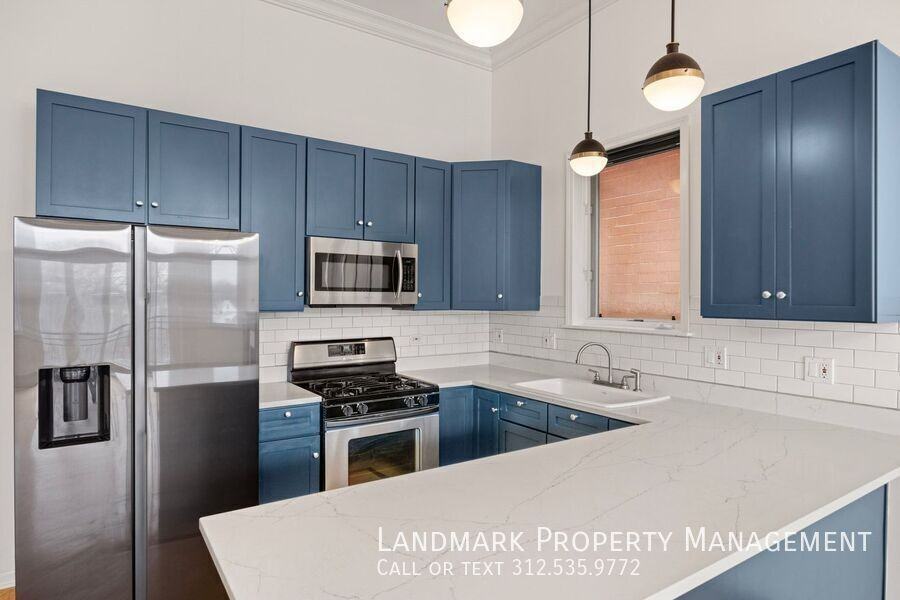 1755 N Artesian Ave #3 - Photo 3 of 23