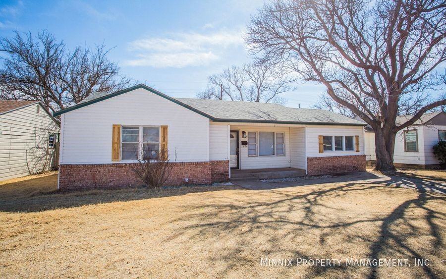 4309 32nd St - Photo 3 of 26