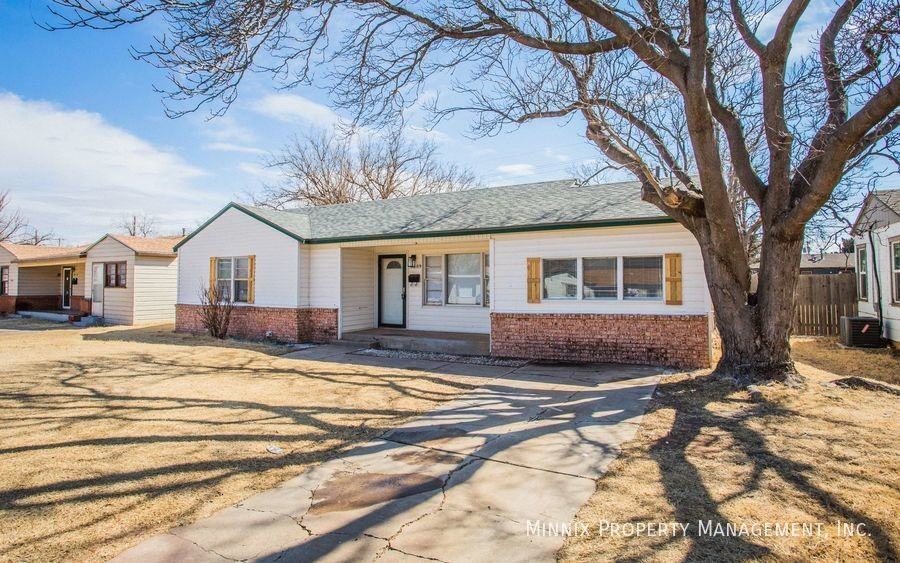 4309 32nd St - Photo 4 of 26