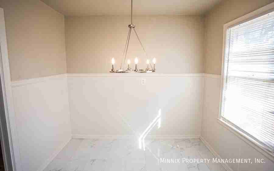 4309 32nd St - Photo 7 of 26