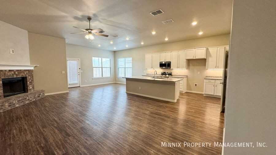 2006 Kenwood Ave - Photo 4 of 43