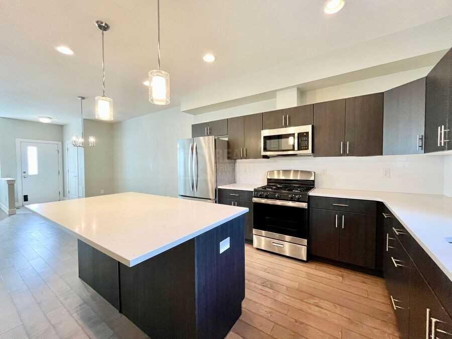 4411 E Jewell Ave - Photo 6 of 18