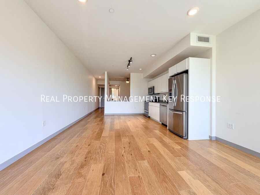 400 Herron Dr #305 - Photo 2 of 17