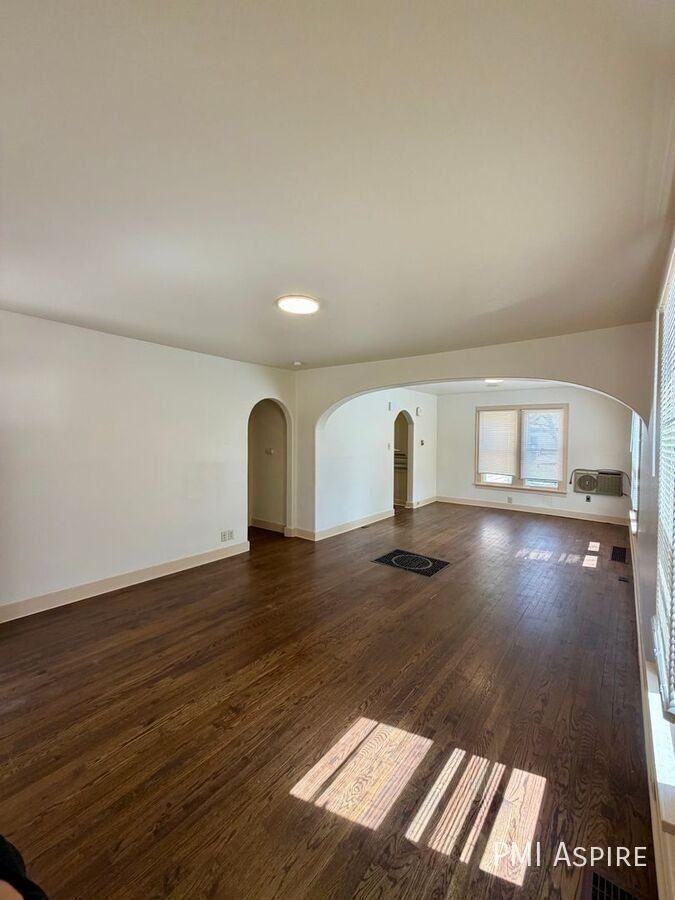 1116 Cleveland Ave - Photo 3 of 10