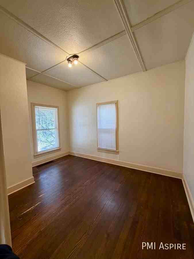 1116 Cleveland Ave - Photo 5 of 10
