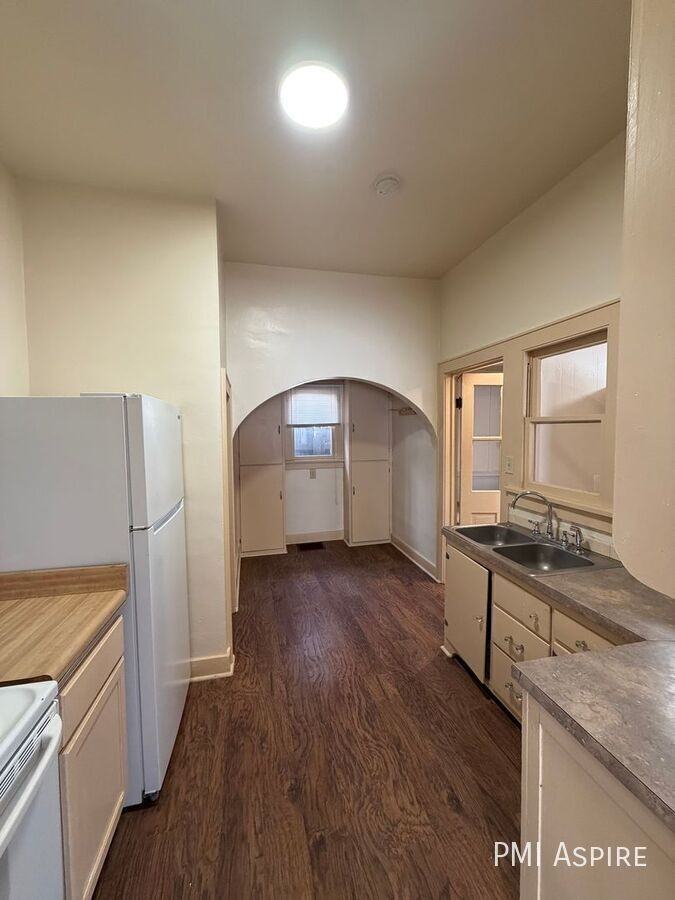 1116 Cleveland Ave - Photo 6 of 10