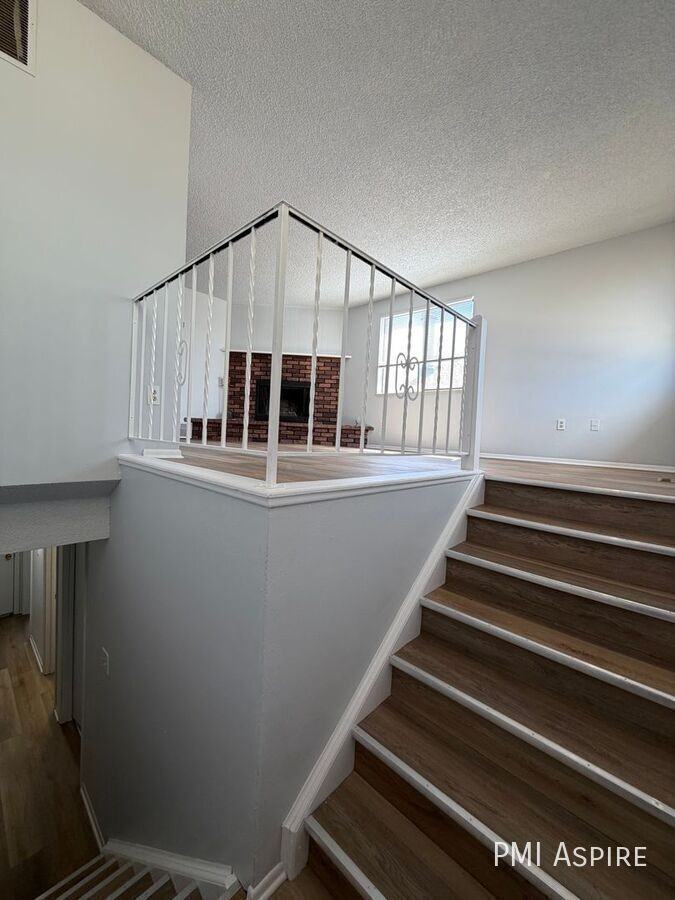 1840 Cambridge Dr #4 - Photo 2 of 14