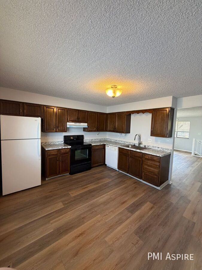 1840 Cambridge Dr #4 - Photo 6 of 14