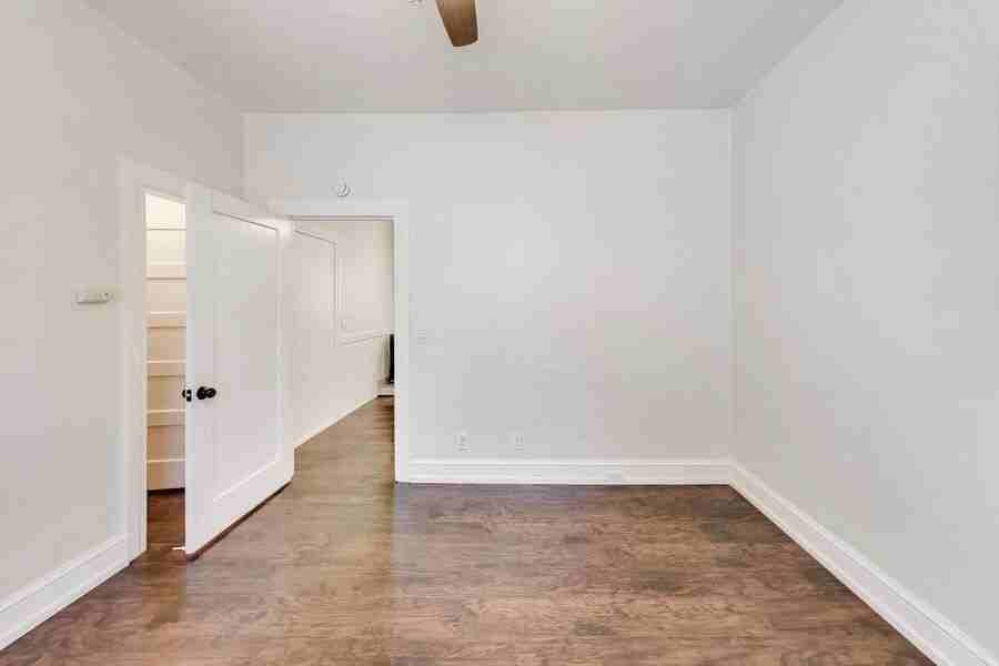 628 Waverley St #B - Photo 6 of 18