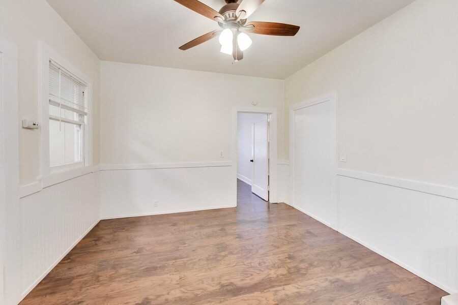 628 Waverley St #B - Photo 7 of 18