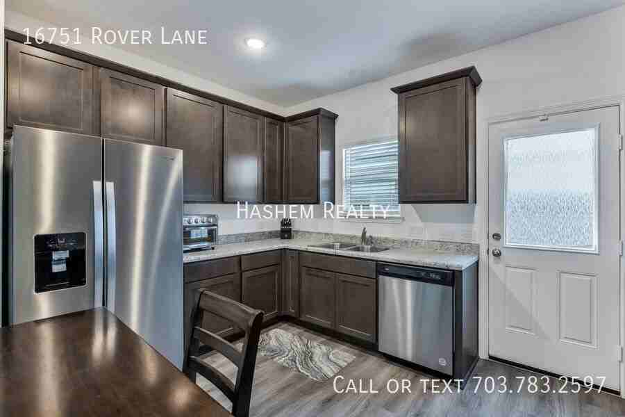 16751 Rover - Photo 3 of 16