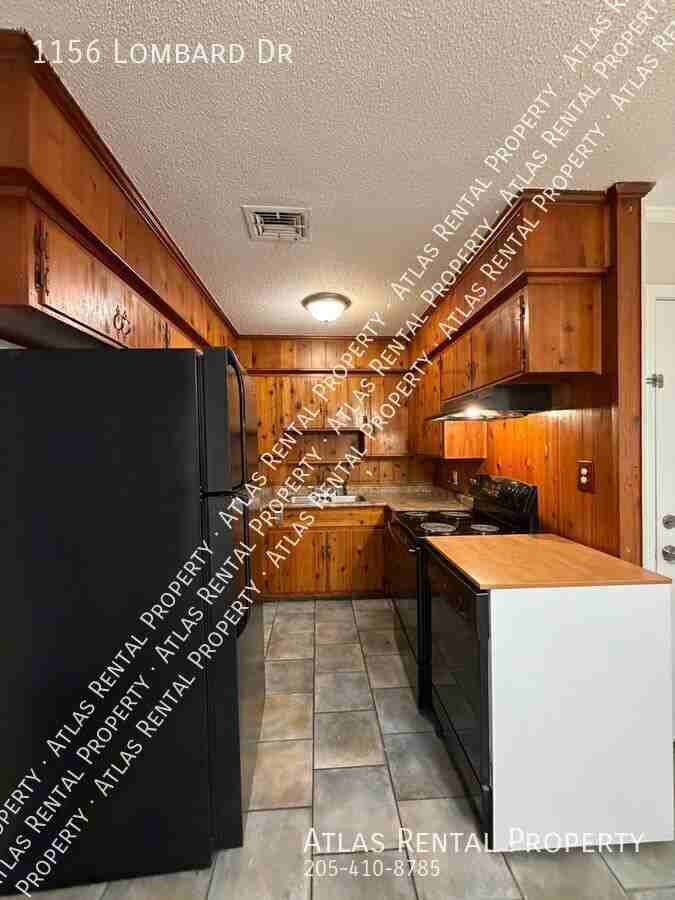 1156 Lombard Dr - Photo 5 of 14