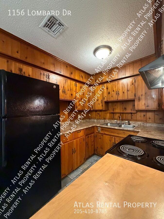 1156 Lombard Dr - Photo 6 of 14