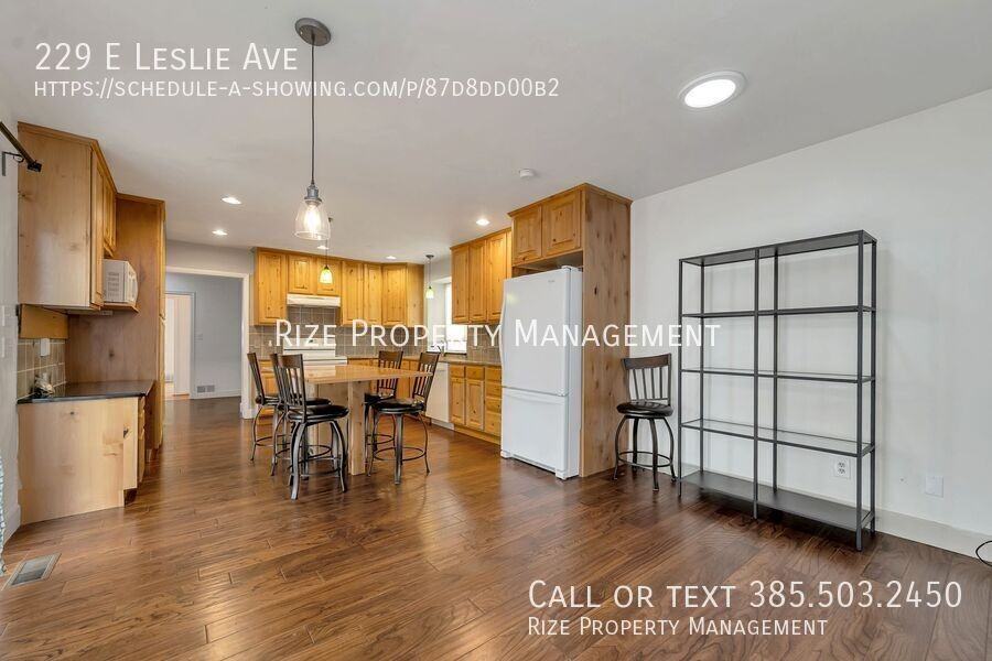 229 E Leslie Ave - Photo 6 of 24