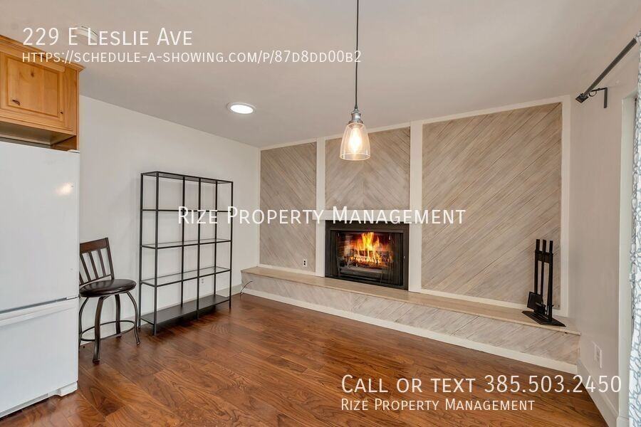 229 E Leslie Ave - Photo 7 of 24