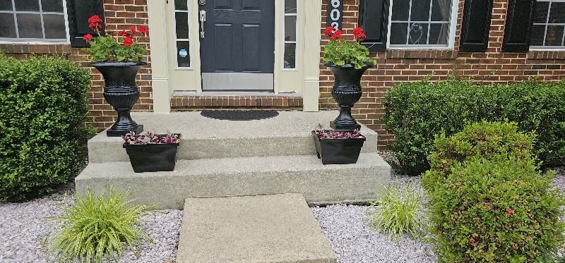 8603 Dorian Ln - Photo 2 of 10