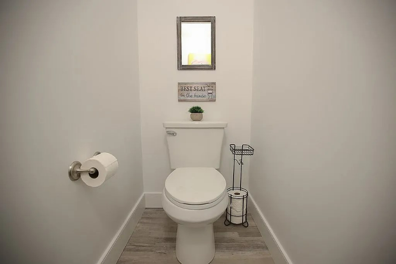 168 S Winchester Ave - Photo 4 of 16