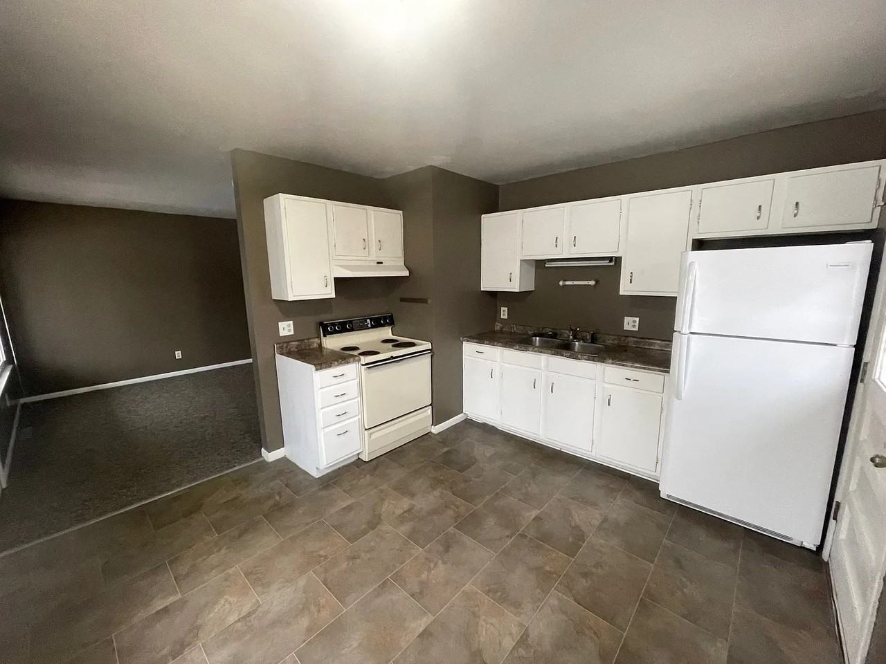 910 Boon St - Photo 2 of 10