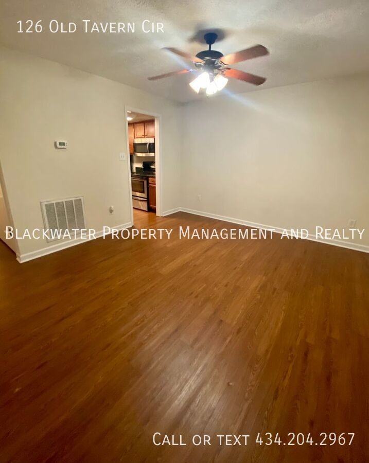 126 Old Tavern Cir - Photo 4 of 20