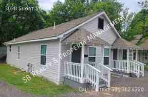 featured image of 303B Short St