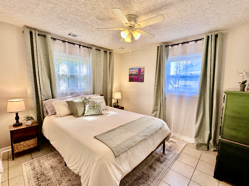 11 W Doris Dr - Photo 2 of 7