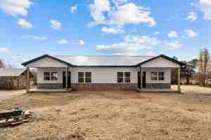 featured image of 200 S 3rd St #200