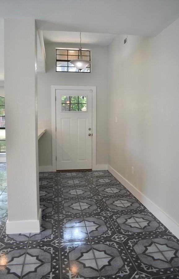 6400 Santos St - Photo 2 of 24