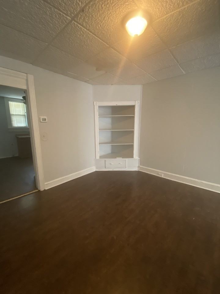 1826 E Lafayette Ave - Photo 2 of 14