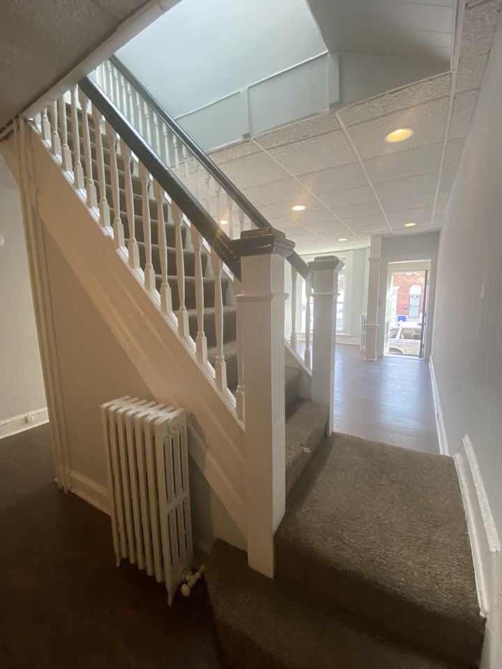 1826 E Lafayette Ave - Photo 4 of 14