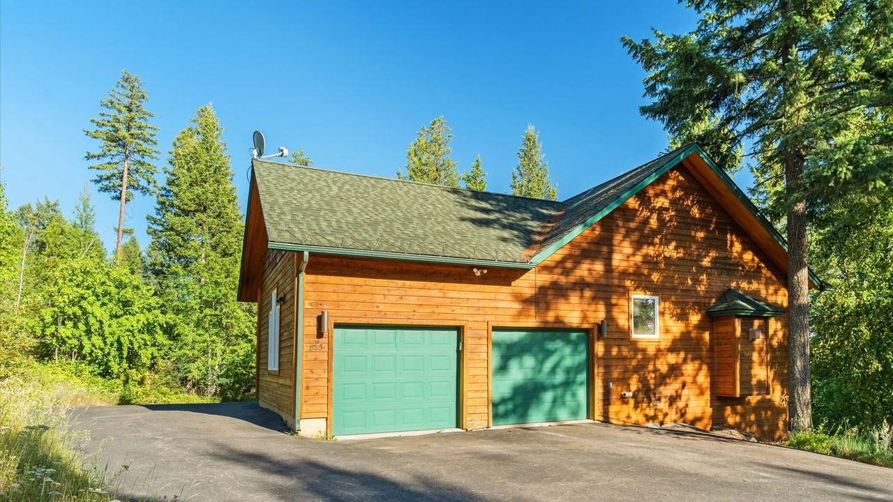 825 Cantrell Ct - Photo 3 of 20