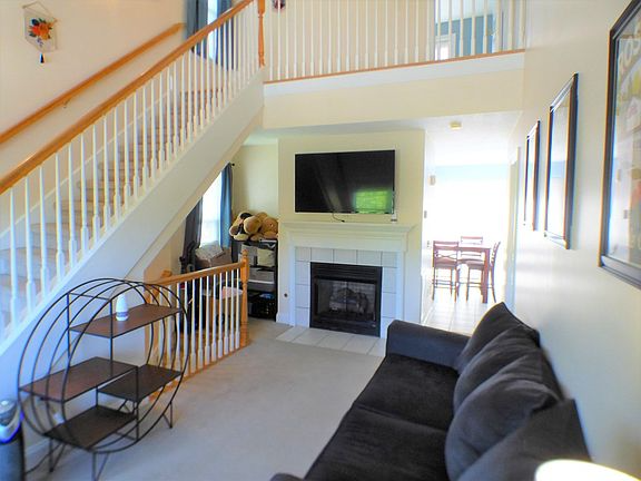 1 Oaktree Blvd - Photo 3 of 6