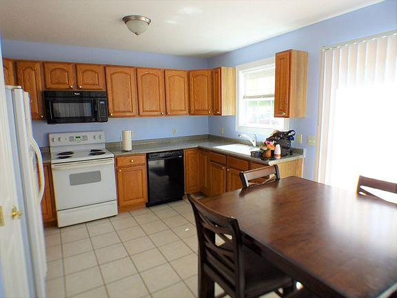 1 Oaktree Blvd - Photo 4 of 6